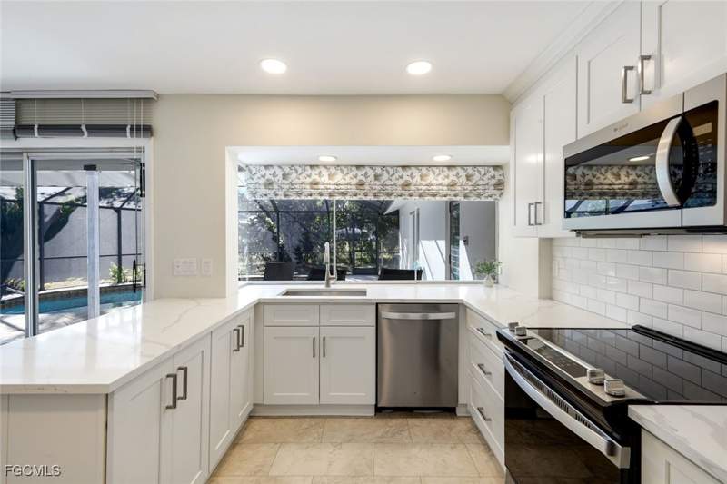 3 bedroom SingleFamilyResidence at 1334 Vesper Dr, Seminole Estates, Fort Myers — photo 4