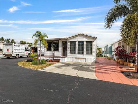 211 Sojourn Dr, North Fort Myers FL - photo 18 of 28