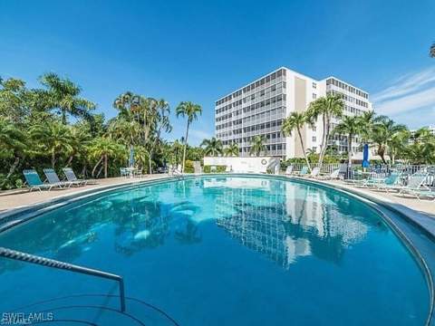 3 Bluebill Ave 405, Naples FL - photo 8 of 20
