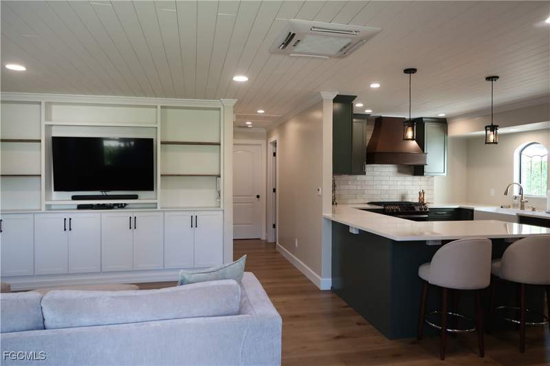 2 bedroom SingleFamilyResidence at 4729 Spring Creek Dr, Estero Bay Shores, Bonita Springs — photo 2