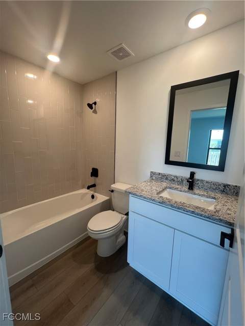134 Zobora Cir, Fort Myers FL - photo 7 of 22