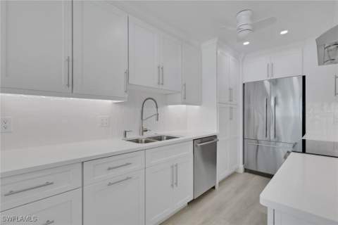 2100 Gulf Shore Blvd N 113, Naples FL - photo 13 of 50