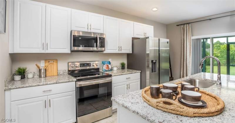 4 bedroom SingleFamilyResidence at 7003 Cameo Ct, Labelle, Labelle — photo 5