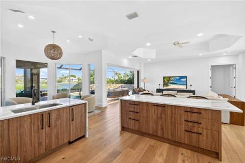 9008 Mockingbird Dr, Sanibel FL - photo 12 of 36