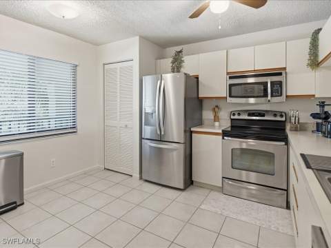 5767 Deauville Cir D305, Naples FL - photo 9 of 14