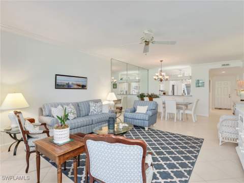 725 Saratoga Cir A101, Naples FL - photo 16 of 49