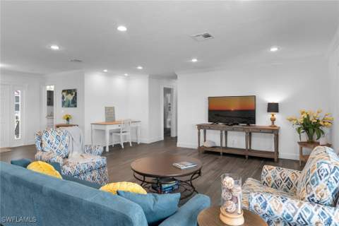 1020 Swallow Ave 302, Marco Island FL - photo 8 of 48