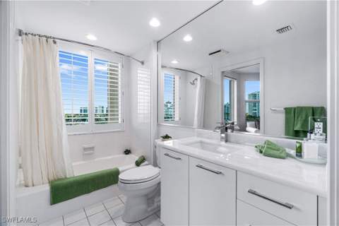435 Dockside Dr B702, Naples FL - photo 24 of 39