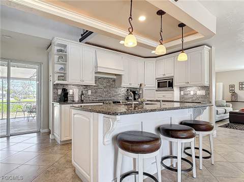 11481 Rebecca Cir, Fort Myers Beach FL - photo 12 of 50