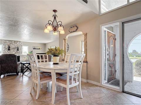 11481 Rebecca Cir, Fort Myers Beach FL - photo 13 of 50