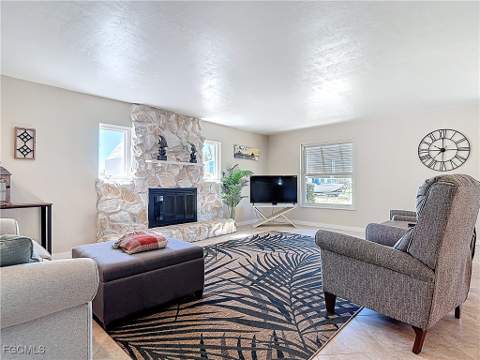 11481 Rebecca Cir, Fort Myers Beach FL - photo 14 of 50