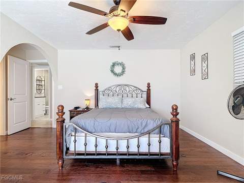 11481 Rebecca Cir, Fort Myers Beach FL - photo 19 of 50