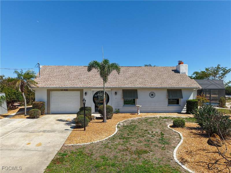 2 bedroom SingleFamilyResidence at 11481 Rebecca Cir, Tip Top Terrace, Fort Myers Beach — photo 2
