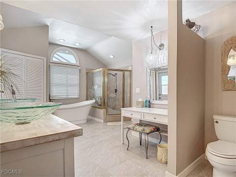 11481 Rebecca Cir, Fort Myers Beach FL - photo 21 of 50