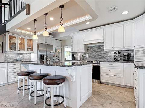 11481 Rebecca Cir, Fort Myers Beach FL - photo 6 of 50