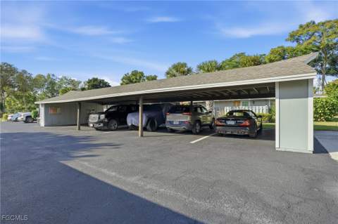 4251 Island Cir 7, Fort Myers FL - photo 24 of 32