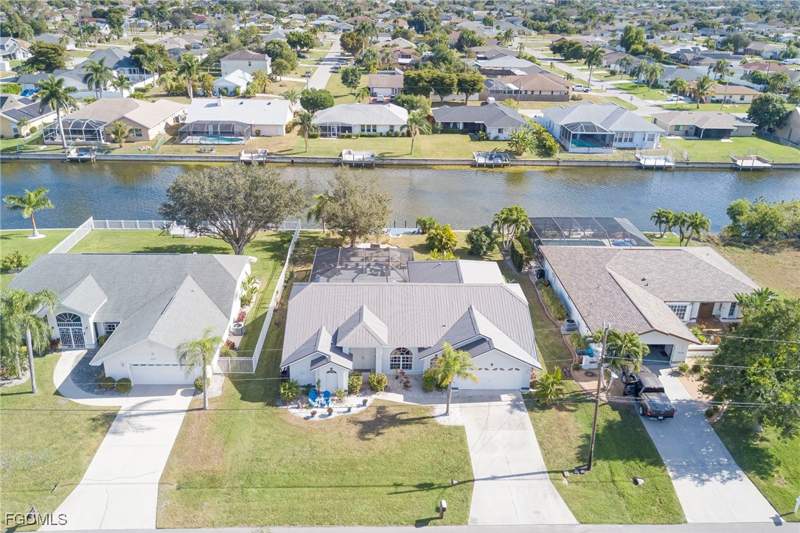 3 bedroom SingleFamilyResidence at 2121 SE 5th Ct, Cape Coral, Cape Coral — photo 2