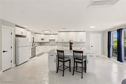 74 Aqua Ln, North Fort Myers FL - photo 19 of 50