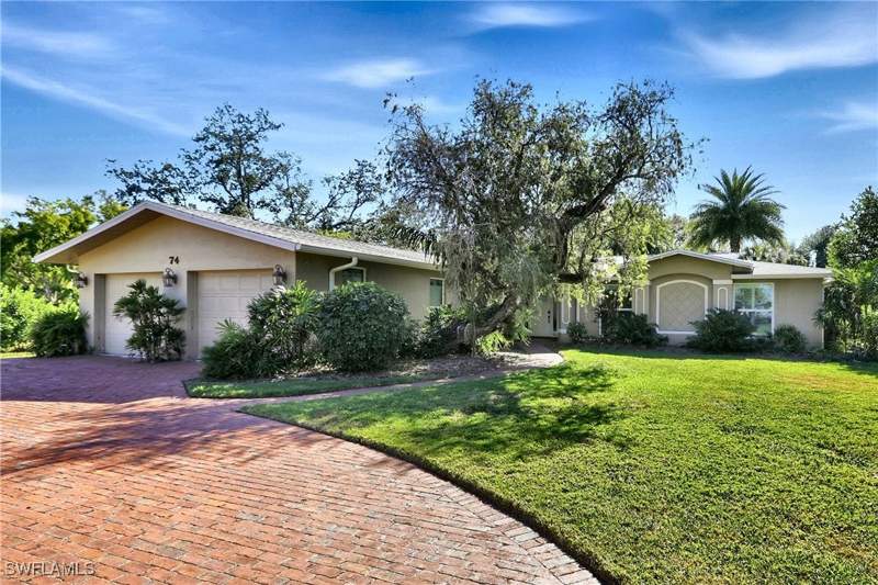 3 bedroom SingleFamilyResidence at 74 Aqua Ln, Overiver Shores, North Fort Myers — photo 3