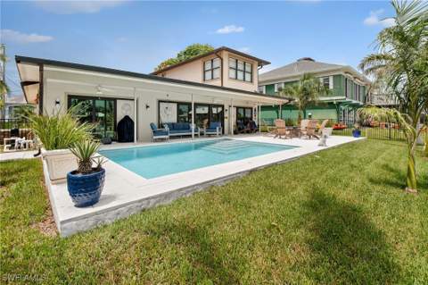 190 Tahiti Cir, Naples FL - photo 20 of 33