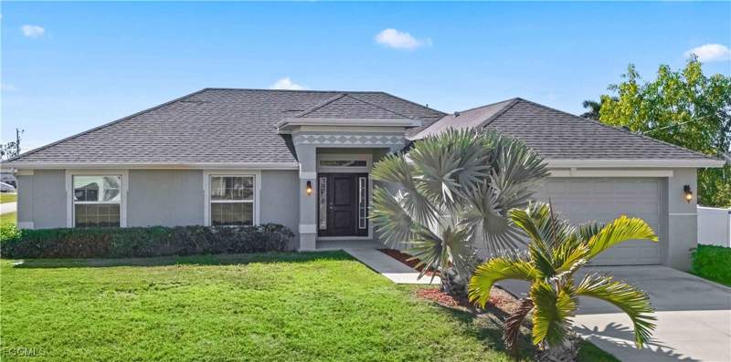 4 bedroom SingleFamilyResidence at 2432 NW 22nd Ter, Cape Coral, Cape Coral — photo 2