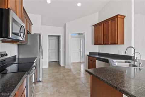 2432 NW 22nd Ter, Cape Coral FL - photo 8 of 23