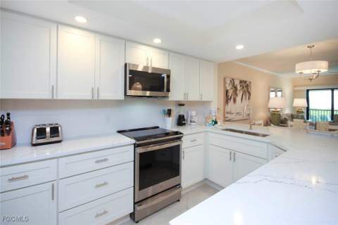 1785 Middle Gulf Dr A102, Sanibel FL - photo 7 of 30