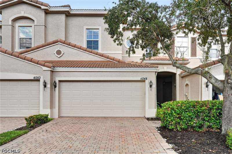 3 bedroom Townhouse at 4048 Cherrybrook Loop, Townhomes Of San Simeon, Fort Myers — photo 2