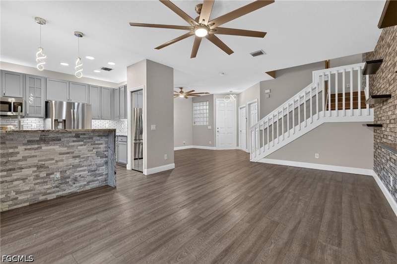 3 bedroom Townhouse at 4048 Cherrybrook Loop, Townhomes Of San Simeon, Fort Myers — photo 5