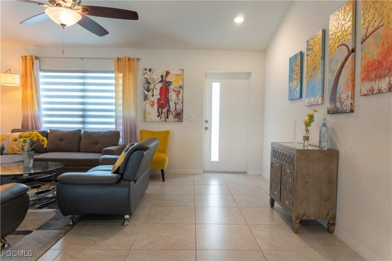 3 bedroom SingleFamilyResidence at 3318 SW 8th Pl, Cape Coral, Cape Coral — photo 4