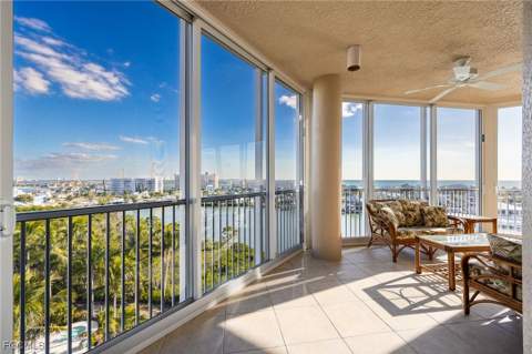 4192 Bay Beach Ln 881, Fort Myers Beach FL - photo 8 of 40