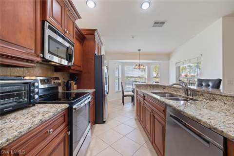 2770 Cypress Trace Cir 2425, Naples FL - photo 10 of 35