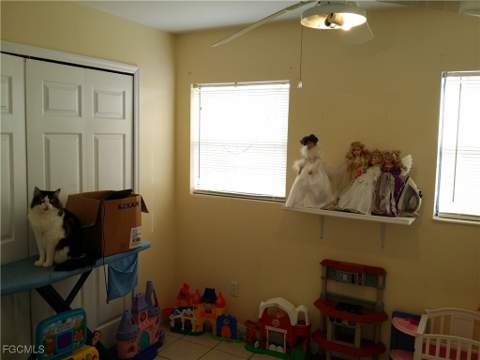 950 Lakeview Dr, North Fort Myers FL - photo 9 of 42