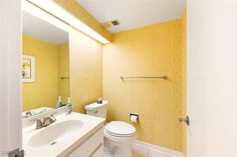 2378 Gulf Shore Blvd N 303, Naples FL - photo 14 of 39