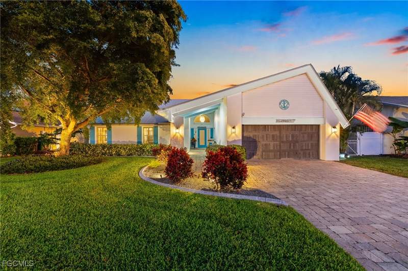 4 bedroom SingleFamilyResidence at 2905 SE 22nd Pl, Cape Coral, Cape Coral — photo 2