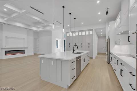 1109 15th St SW, Naples FL - photo 7 of 46