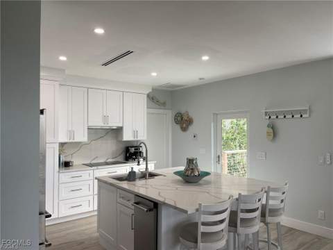 640 Gulf Ln 4, Captiva FL - photo 16 of 49