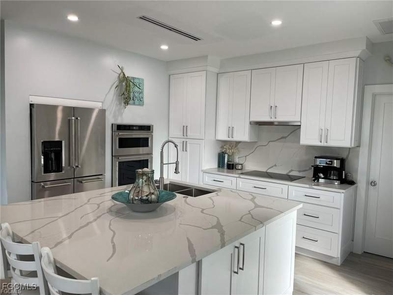2 bedroom Attached at 640 Gulf Ln 4, Beach Villas Of Upper Captiva Condominium, Captiva — photo 5
