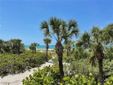 640 Gulf Ln 4, Captiva FL - photo 8 of 49