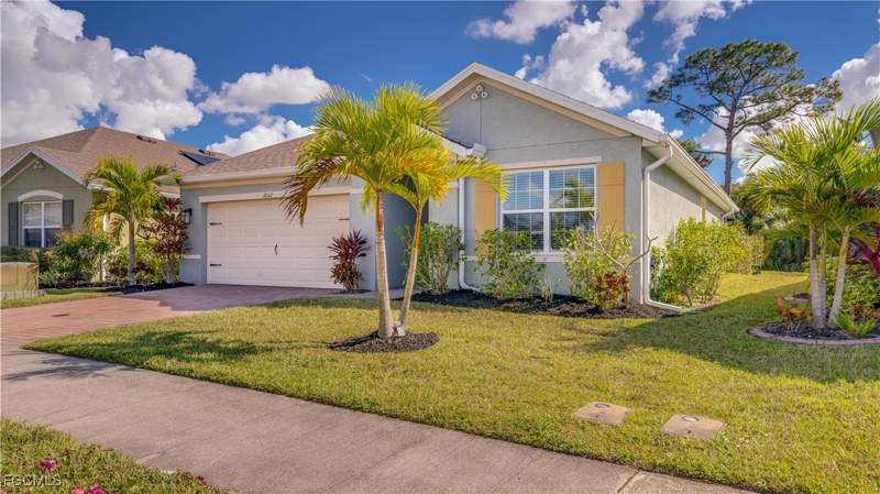 3 bedroom SingleFamilyResidence at 18512 Marlin Kite Ln, Brightwater, North Fort Myers — photo 2