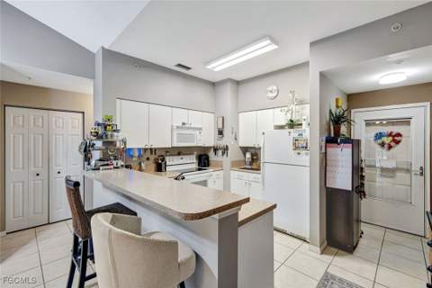 950 Hancock Creek South Blvd 524, Cape Coral FL - photo 7 of 23
