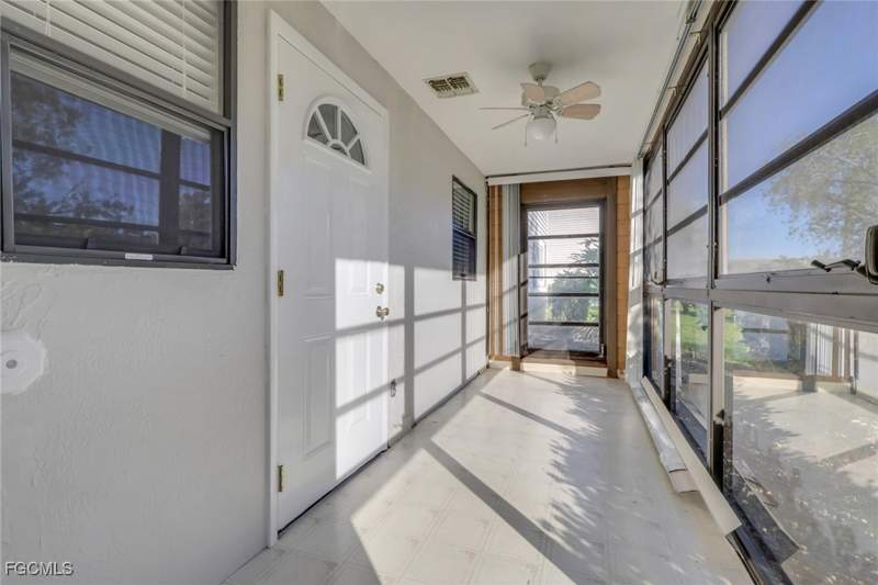 3 bedroom Condominium at 8151 S Woods Cir 12, Summerlin Woods, Fort Myers — photo 2