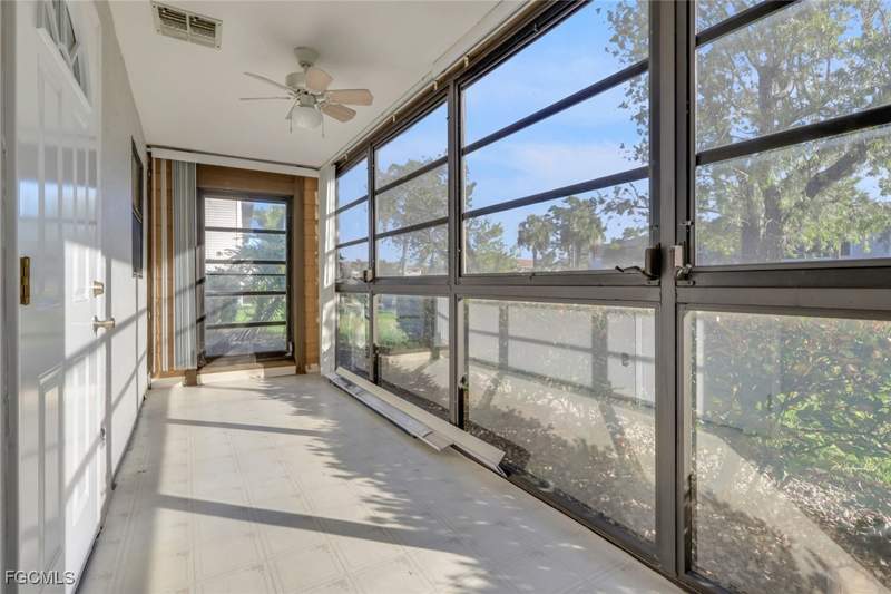 3 bedroom Condominium at 8151 S Woods Cir 12, Summerlin Woods, Fort Myers — photo 3