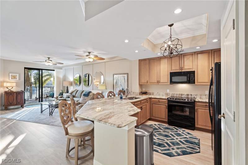 2 bedroom Condominium at 5702 Cape Harbour Dr 102, Cape Harbour, Cape Coral — photo 4