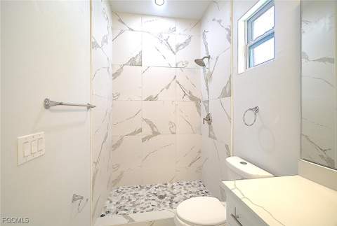 374 Nestle Ave, Lehigh Acres FL - photo 12 of 37