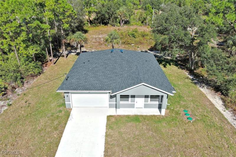 4 bedroom SingleFamilyResidence at 374 Nestle Ave, Greenbriar, Lehigh Acres — photo 2