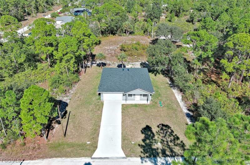 4 bedroom SingleFamilyResidence at 374 Nestle Ave, Greenbriar, Lehigh Acres — photo 3