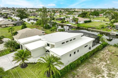 215 SE 28th Ter, Cape Coral FL - photo 18 of 33