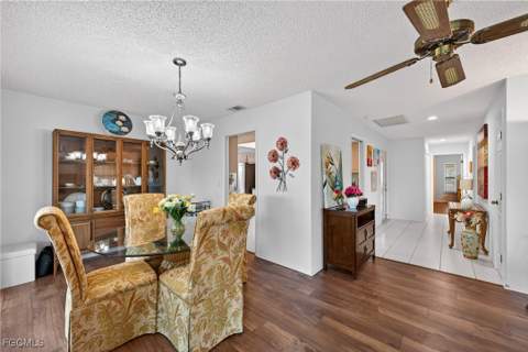 5679 Balkan Ct, Fort Myers FL - photo 7 of 32