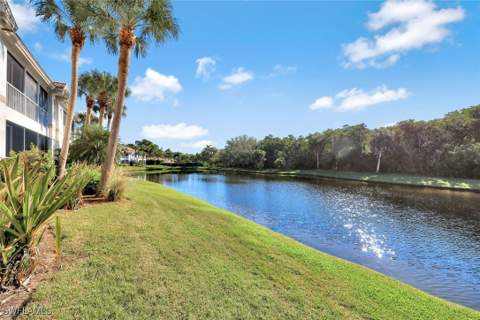 4441 Riverwatch Dr 102, Bonita Springs FL - photo 17 of 37